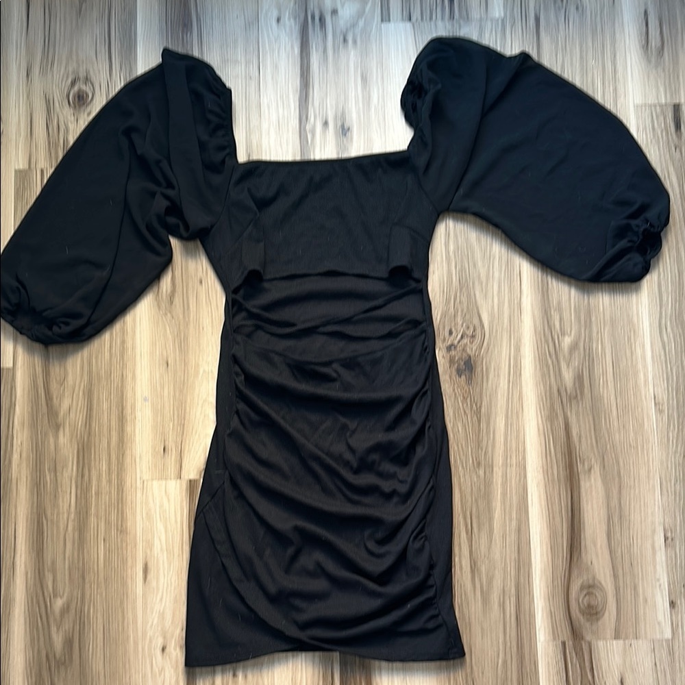 Elegant Black Puff Sleeve Dress